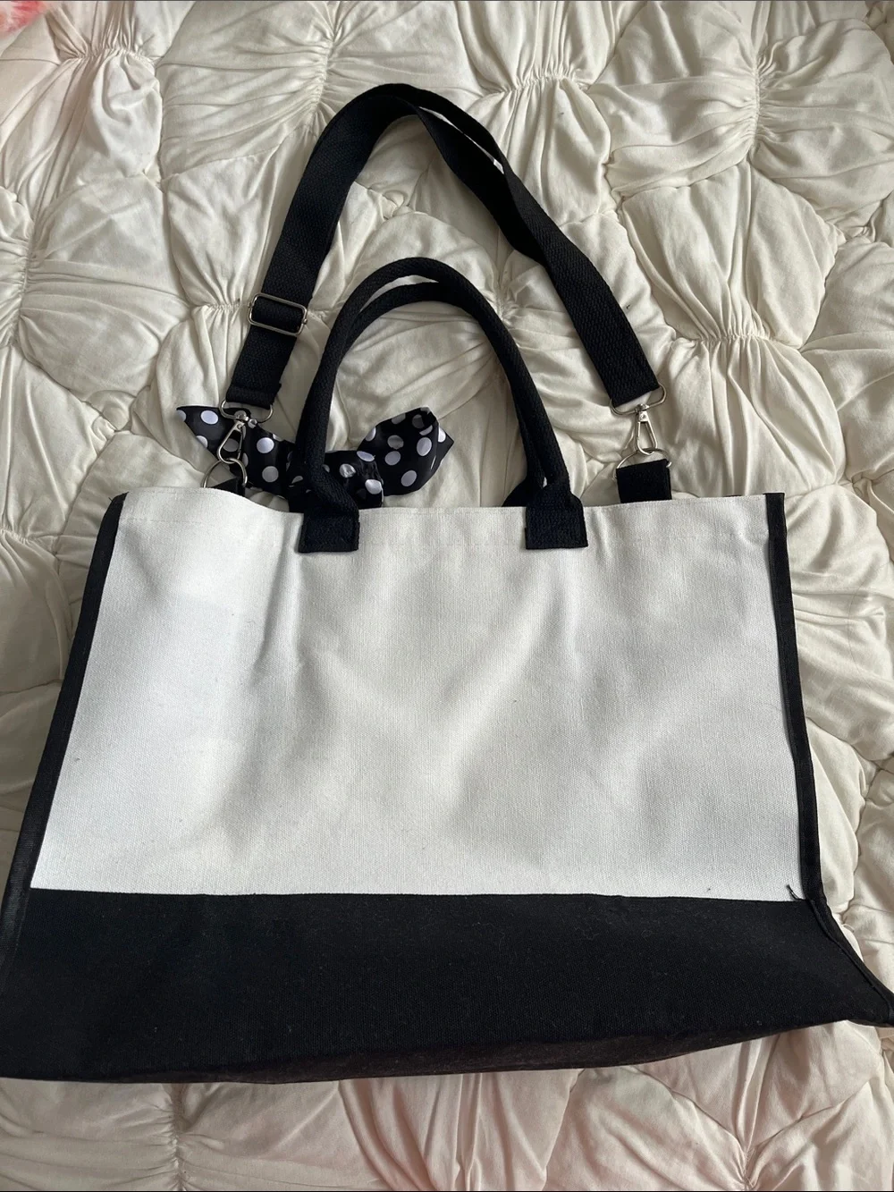 Monogrammed “L”Canvas Tote Bag - Brand NEW✨🖤🤍